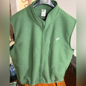 Beautiful Nike Forest Green Fleece Vest!!!